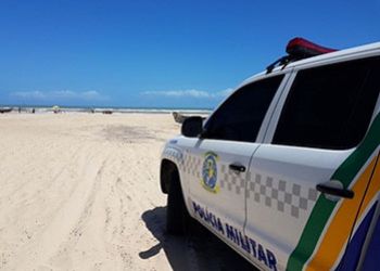 Corpo do sexo masculino é encontrado na faixa de areia da Praia da Atalaia na Capital sergipana